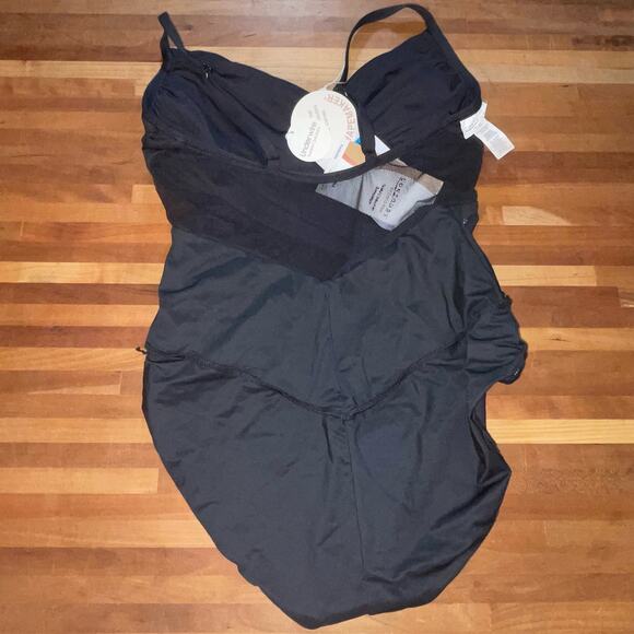 Coco Reef Contours Sterling Bra-Sized One-Piece Swimsuit black US 12/36C/D - Picture 4 of 10